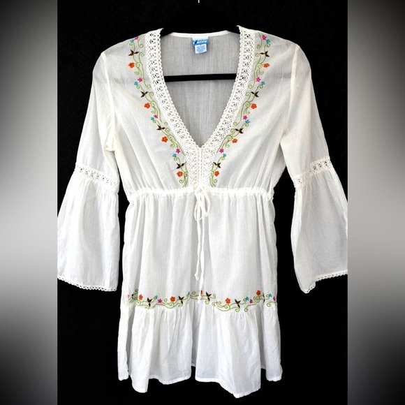 Soaked White/Multi boho embroidered bell sleeve V-neck crocheted  cover … - Picture 1 of 8